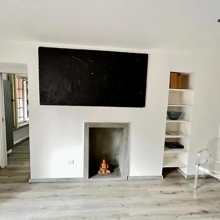 Abstract House Design In Center Of Apartamento Turín