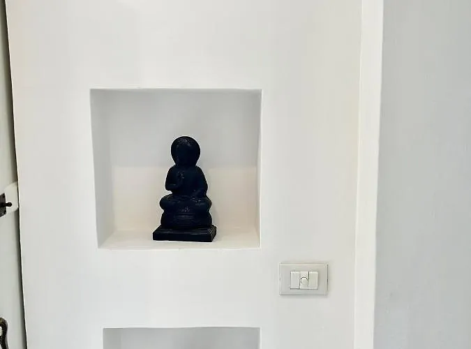 Abstract House Design In Center Of Appartamento