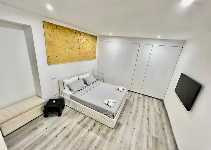 Abstract House Design In Center Of * Torino